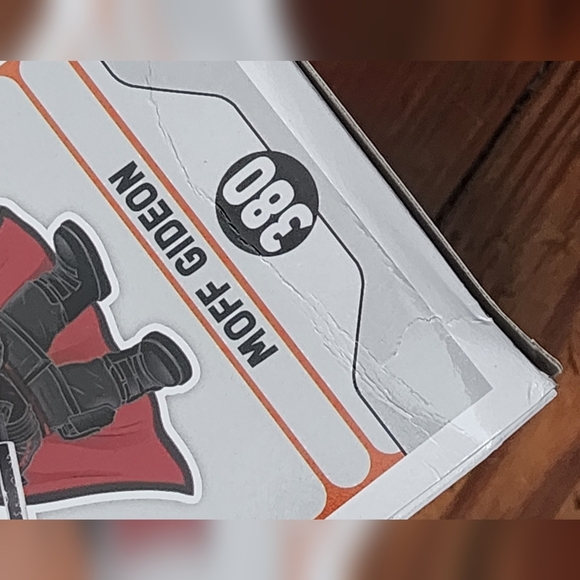 Funko Pop! Star Wars: The Mandalorian - Moff Gideon #380 vinyl bobblehead figure - Picture 6 of 6